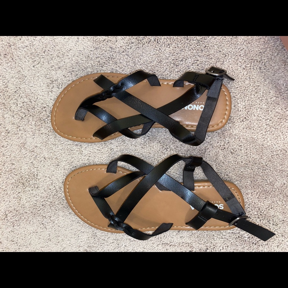 sonoma sandals
